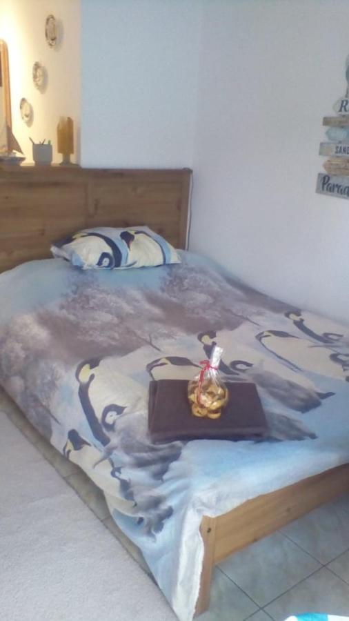 Small And Cosy Appartment- Piccolina Лутракі Екстер'єр фото